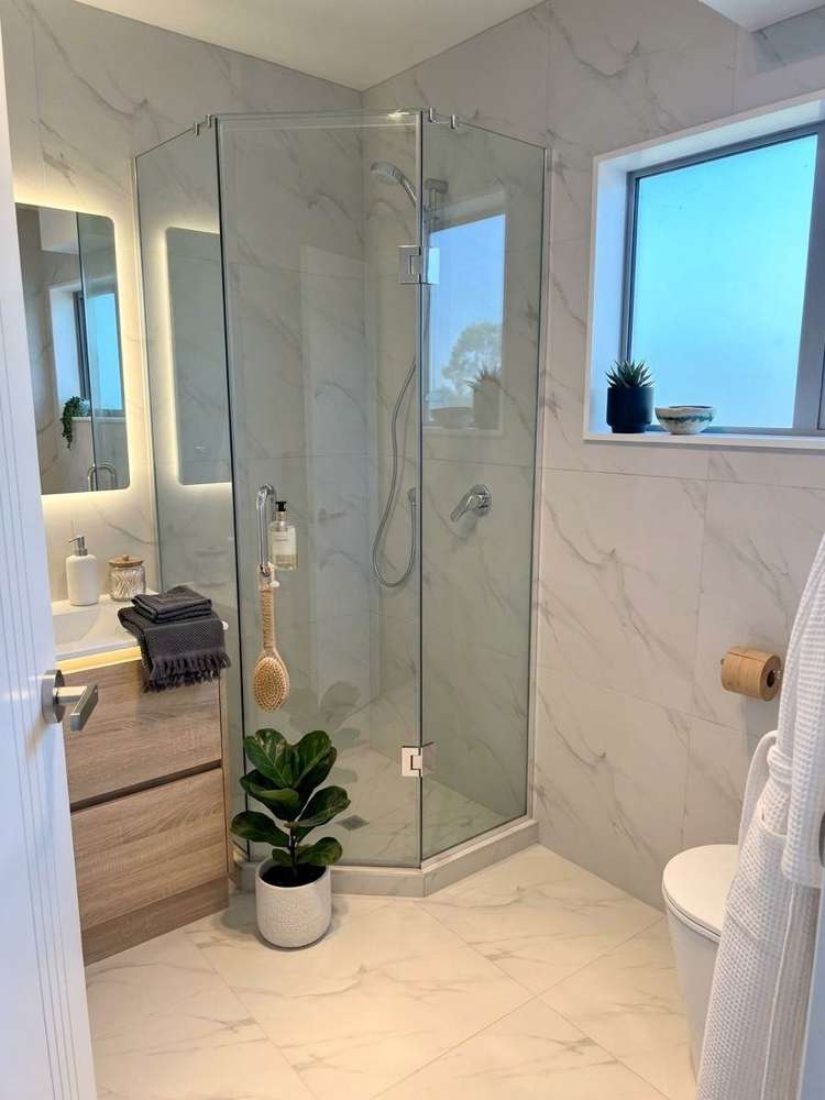 8D Imatra Place Sunnyhills_6