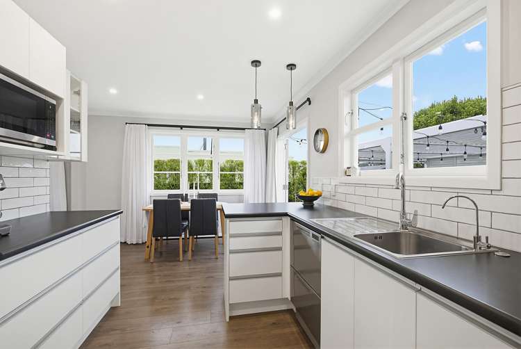 4 Beauchamp Street Tawa_16