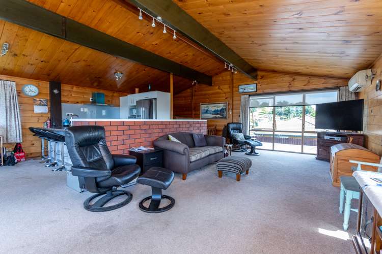 6 Walmsley Crescent Paeroa_11