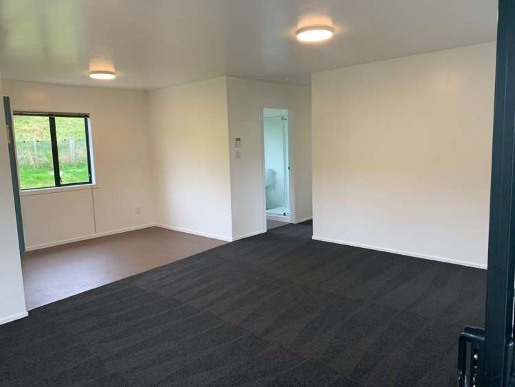 329 Grays Road Pauatahanui_10