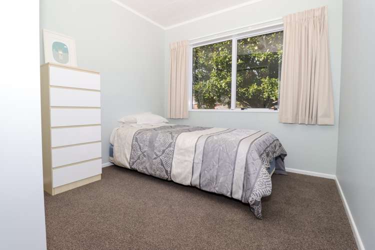 4 Emmerdale Mews Highbury_7
