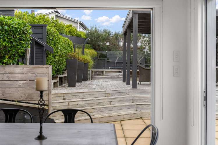 6 Crossland Place Maraetai_24