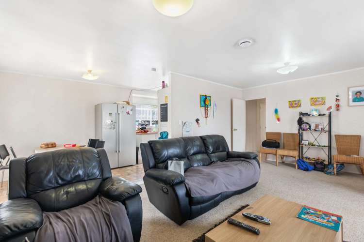 2/17a Idesia Place Totara Heights_5
