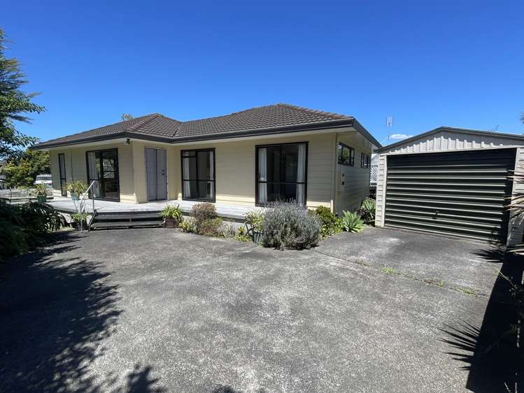 111b Rosario Crescent Red Beach_1