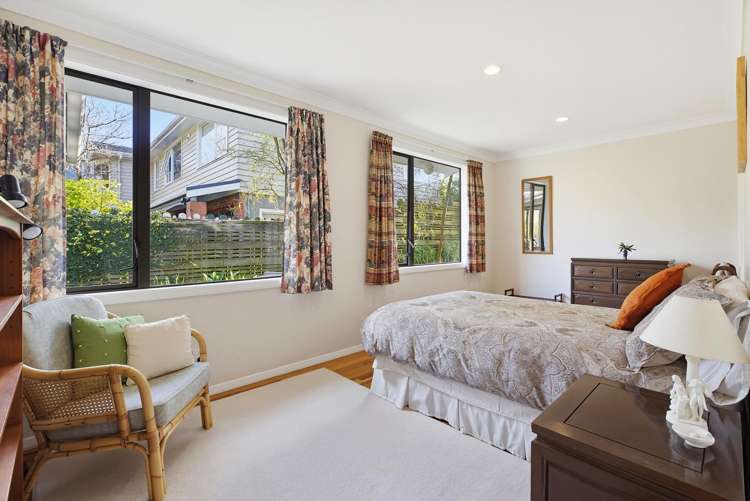 22 Sunrise Boulevard Tawa_17
