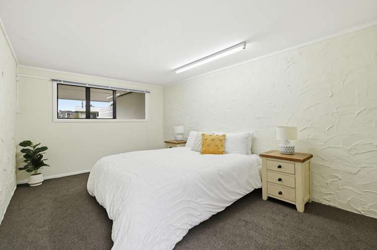 74 Robinson Avenue Holdens Bay_9