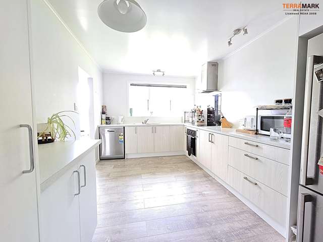 21 Totara Park Road Clouston Park_3