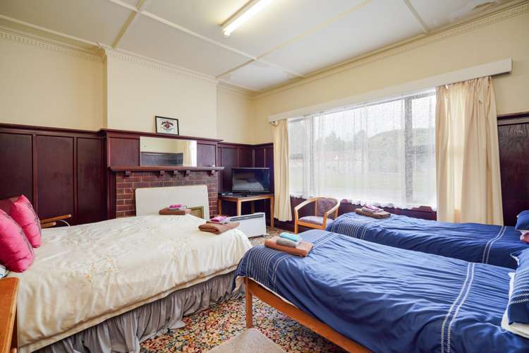 76 King & 143 Main Streets Otautau_14