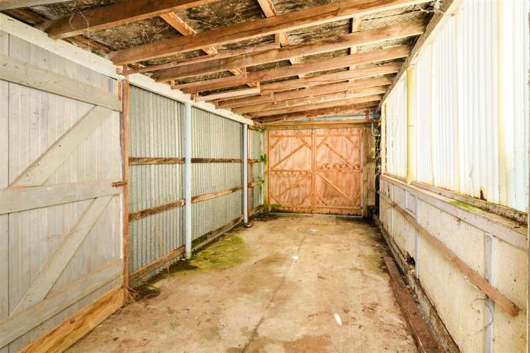 27 Lower High Street Marton_21