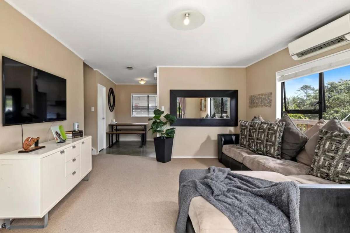 1/111 Spinella Drive_0