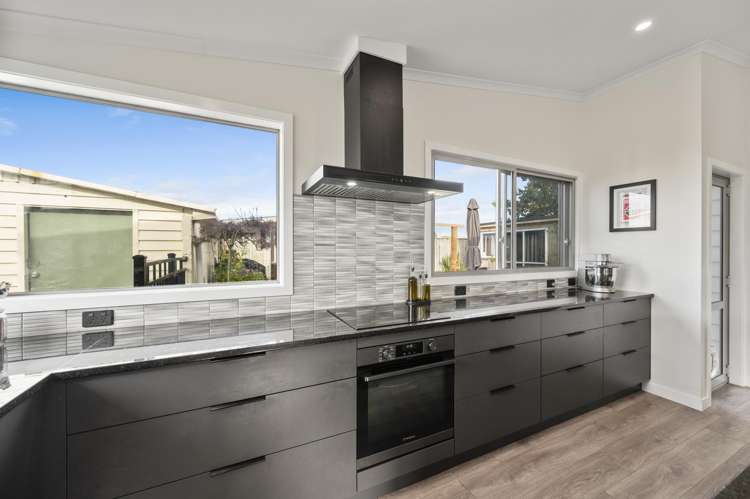 112 Clarence Cox Crescent Pirimai_2