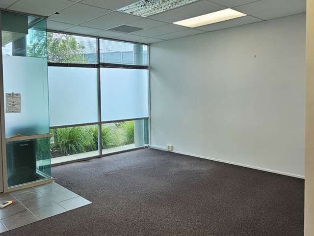E2, 27-29 William Pickering Drive Albany_3