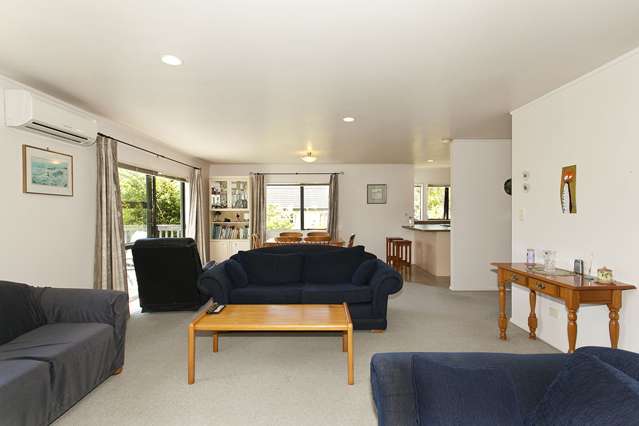 17 Greta Place Stanmore Bay_3