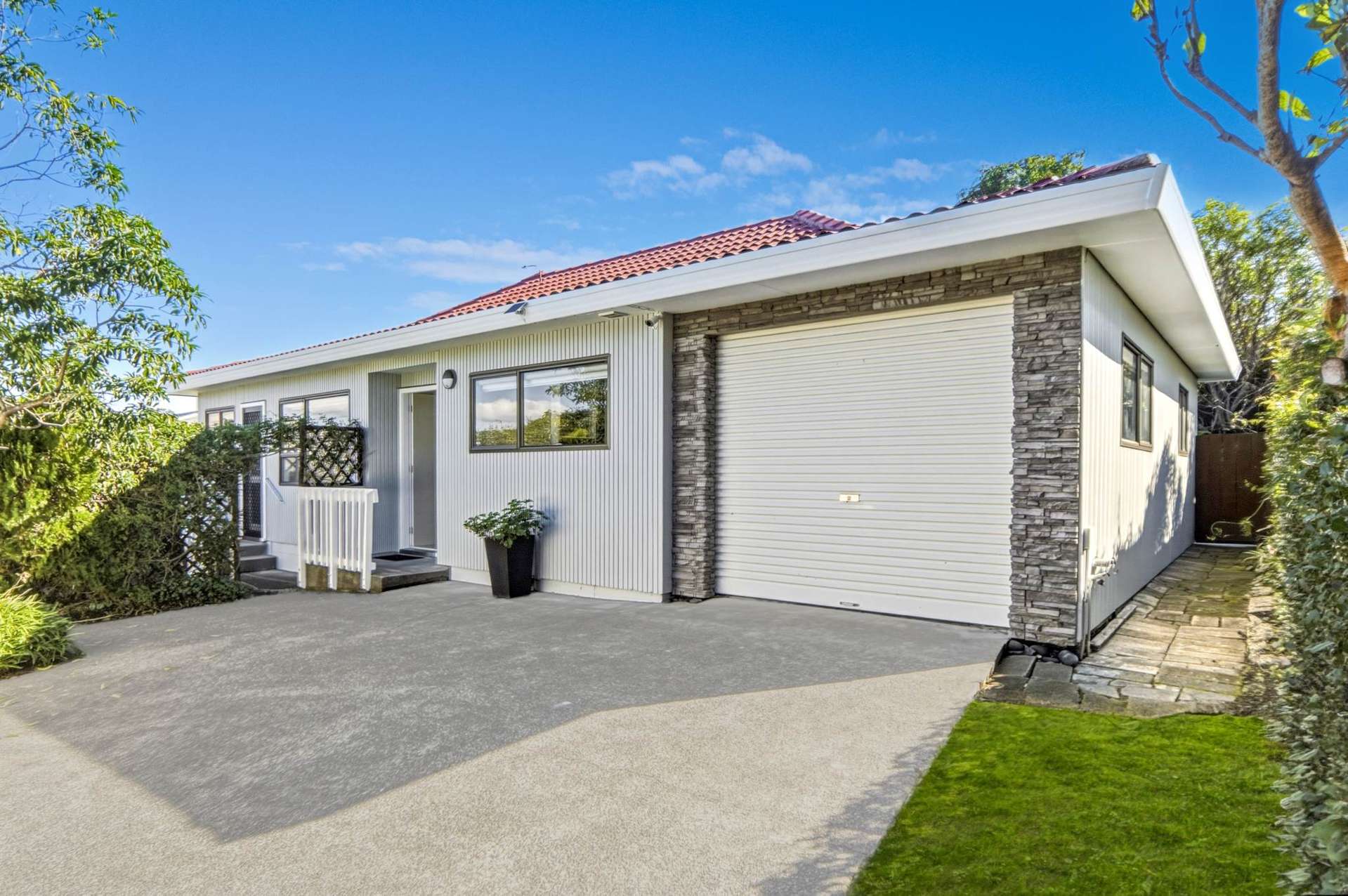 2/1A Gordon Avenue Forrest Hill_0