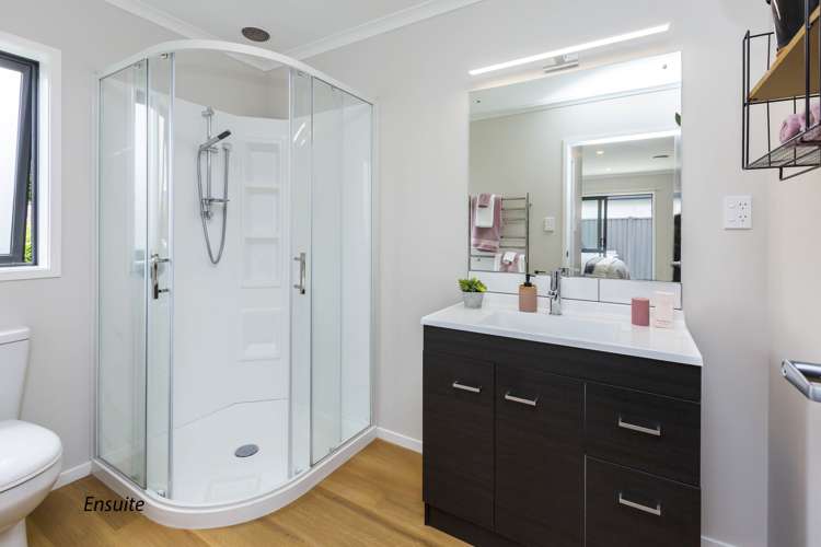 24 Te Kaeaea Crescent Wallaceville_13