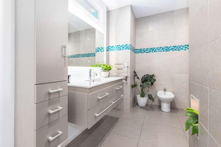 7 Tregear Place Camborne_12