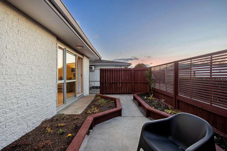 2/20 Oakhampton Street Hornby_13