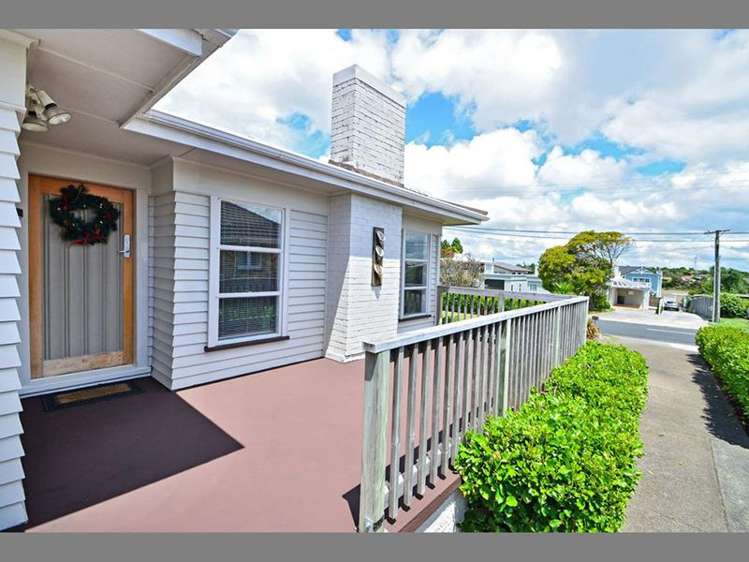 6 Gills Avenue Papakura_14