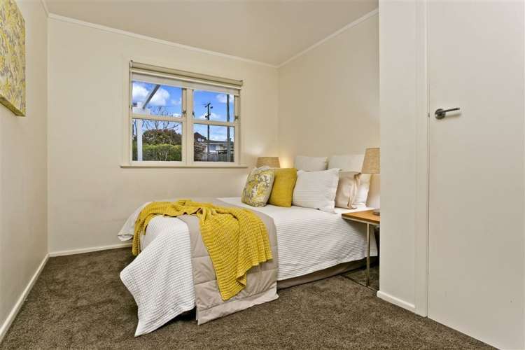 12 Fairclough Road Beach Haven_15