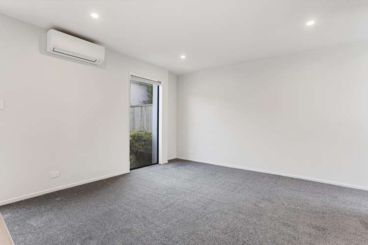 2/16 Devon Street Sydenham_9