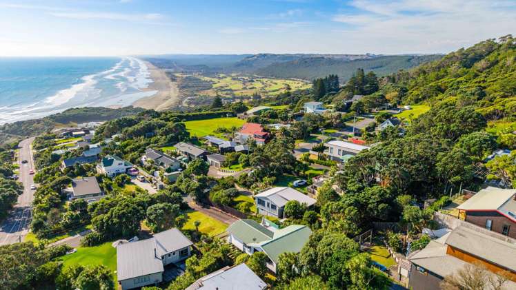 3 Edwin Mitchelson Road Muriwai Beach_44
