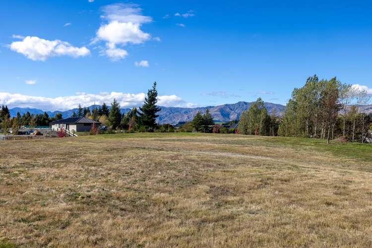 14 Head Place Albert Town_5