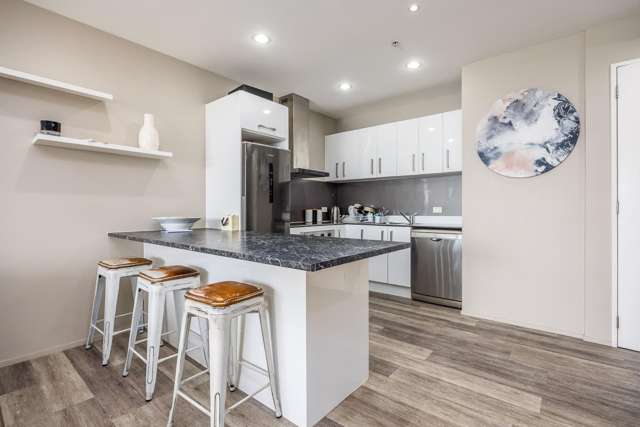 710/18 Beach Road Auckland Central_4