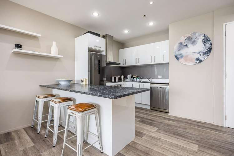 710/18 Beach Road Auckland Central_4