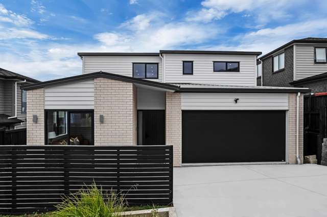 7 Bed Luxury Home with Rangitoto Views