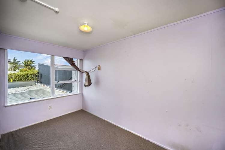 73 Lake Road Devonport_10