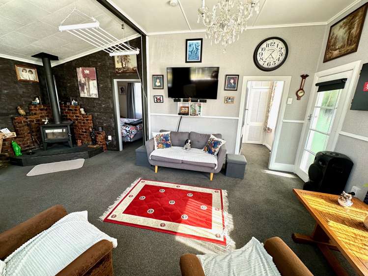 26 Eddystone Street Kaitangata_18