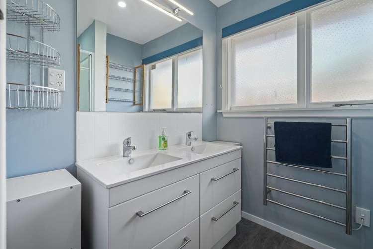 41 Kathleen Crescent Hornby_14