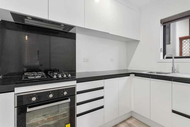 7 Juvena Place Clover Park_2