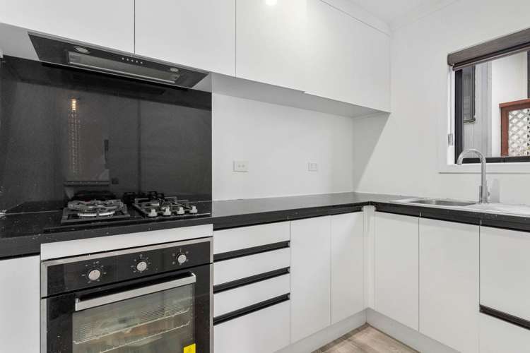 7 Juvena Place_2