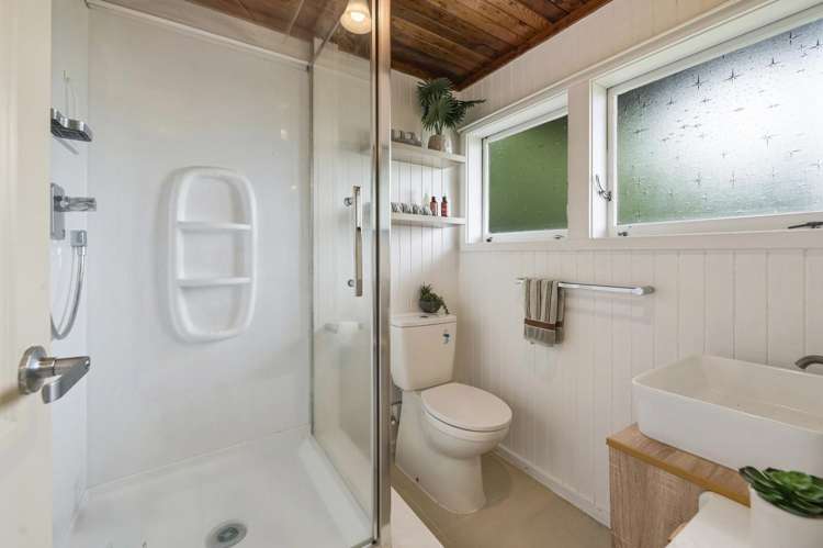 11 Rika Place Kawaha Point_25