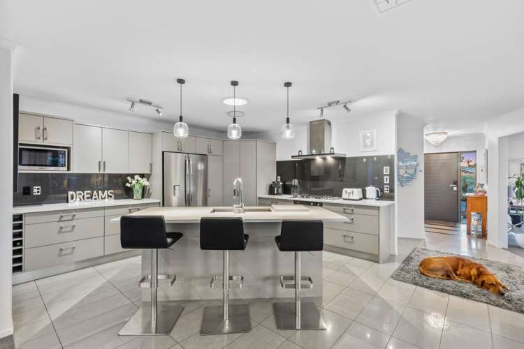 7 Santorini Key Papamoa_5
