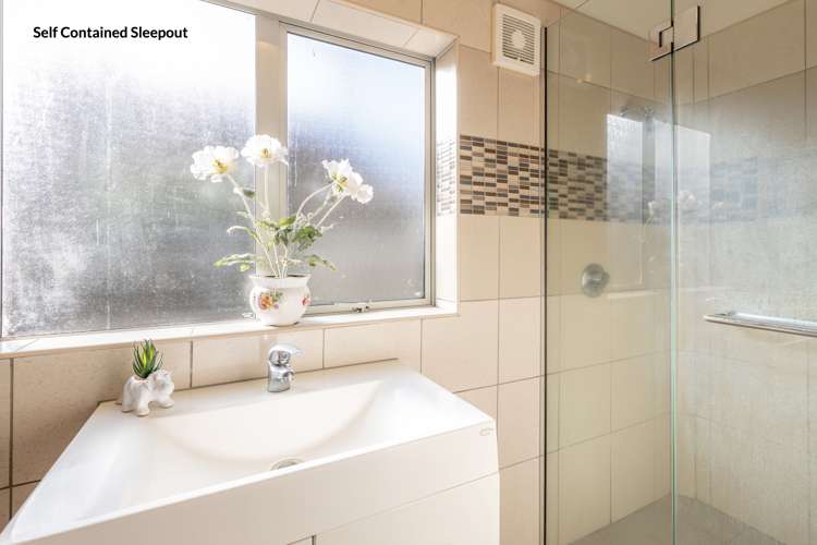 15 Barclay Place Burwood_27