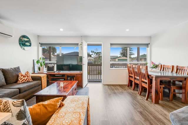 2/33F Springs Road Parakai_4