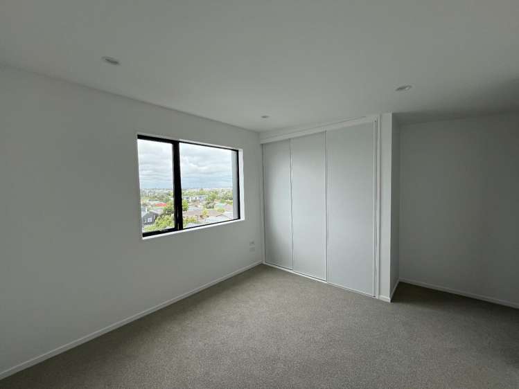 10/11 Ryburn Road 1816_6