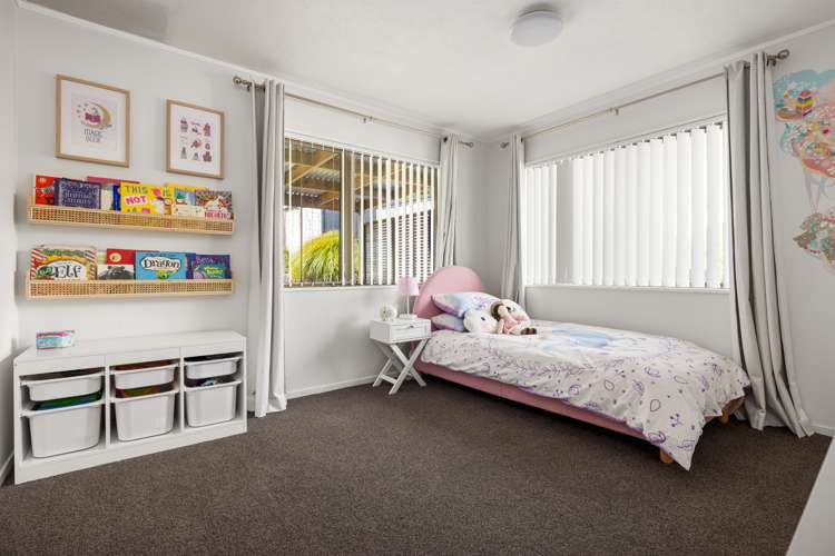 143 Bellevue Road Brookfield_11