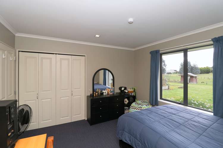 121 Mason Road Seaward Bush_16