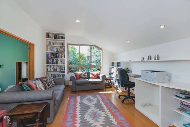 5 Pyatt Crescent Saint Johns_18