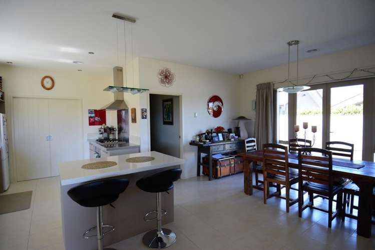 16 Dolphin Parade Bell Block_7