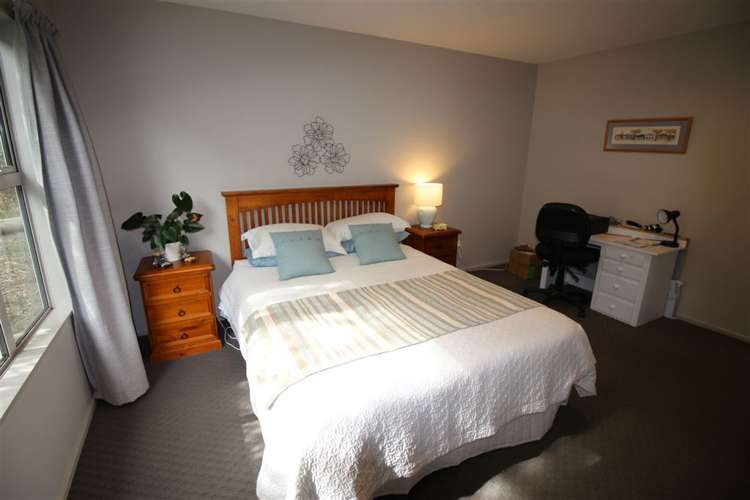 1736 Queen Charlotte Drive Anakiwa and Surrounds_13