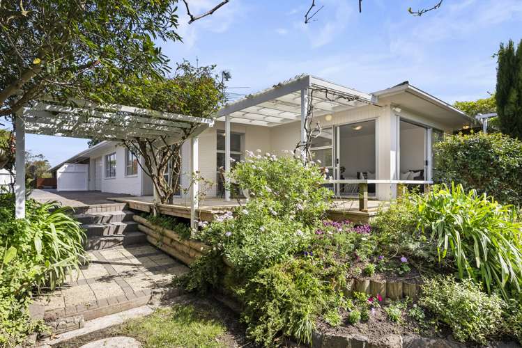 3/5 Teal Crescent Beach Haven_17