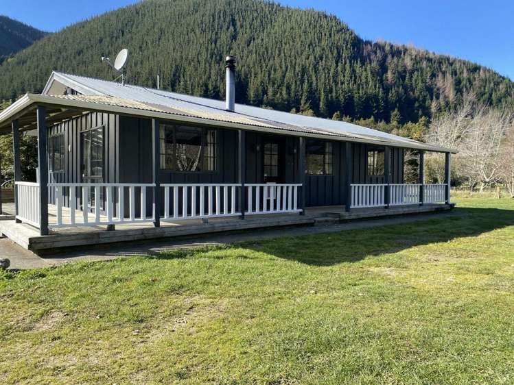 137 Wakamarina Road Havelock_13