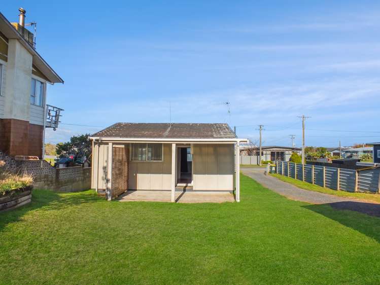 11 Chaffey Street Foxton Beach_18