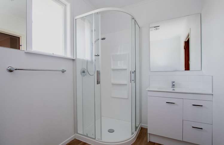 38 Edinburgh Road Hillcrest_17