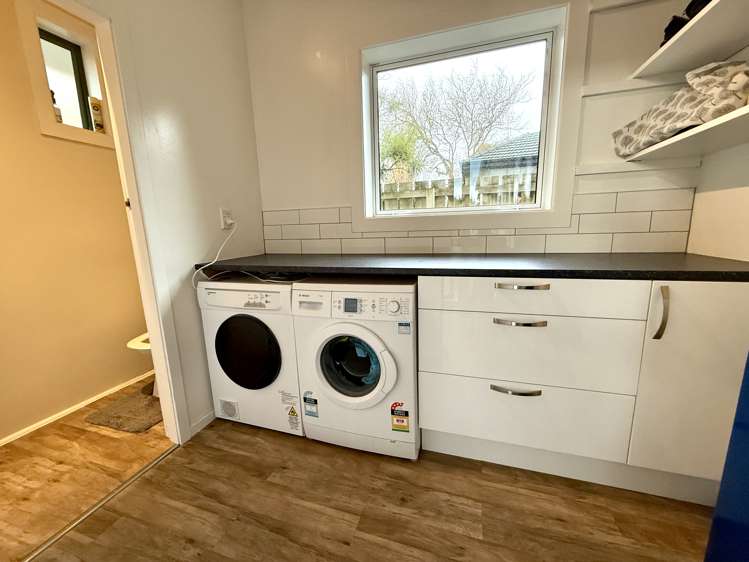 427 Queens Drive Windsor_14