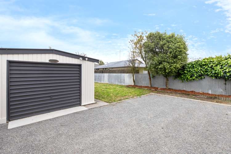 32 Wildberry Street Woolston_11
